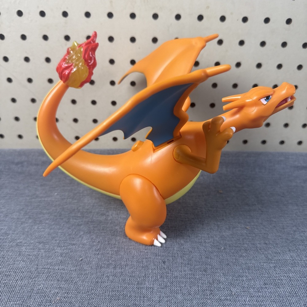 Nintendo Pokemon‎ Pocket Monster Charizard Movable Figure Toy